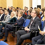 Okrogla miza na temo PLATFORMNE EKONOMIJE z uglednimi gosti - Slika 2