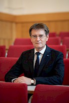 Fotografija rektorja UM, prof. dr. Zdravka Kačiča