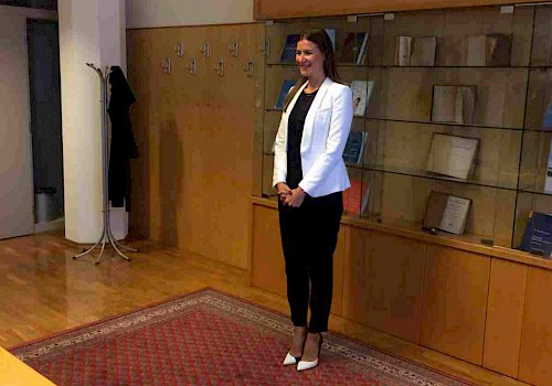 Dr. Jerneja Prostor med zagovorom doktorske disertacije