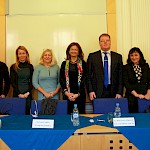 Z leve proti desni: Matija Stepišnik, prof. dr. Tjaša Ivanc, prof. dr. Vesna Rijavec, Tanja Fajon - evropska poslanka, prof. dr. Boštjan Udovič, prof. dr. Janja Hojnik in Petra Zupančič