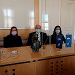 Dr. Urška Kežmah, odvetnica, dr. Jože Kozina, vrhovni državni tožilec in Mojca Dubravica, sodnica na delovnem sodišču v Mariboru