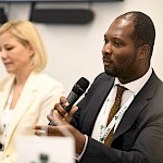 Docent dr. Mensah C. Marius v Budimpešti na Central European Academy - Slika 2
