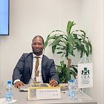 Docent dr. Mensah C. Marius v Budimpešti na Central European Academy - Slika 3