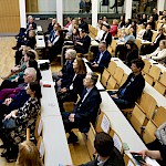 Pogled na dvorano s strani, kjer je potekal dogodek Medicina, pravo in družba 2025