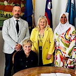 Na fotografiji prof. dr. Marek Zielinski s PF University of Katowice (Pojska), prof. dr. Razaana Denson, prof. dr. Elmarie Knoetze, prof. dr. Marc  Welgemoed s PF Nelson Mandela University iz Port Elizabeth (Južna Afrika) ter prof. dr. Tomaž Keresteš in prof. dr. Vesna Rijavec