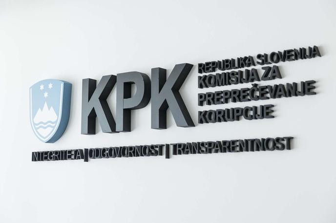 Napis KPK - Komisija za preprečevanje korupcije Napis KPK - Komisija za preprečevanje korupcije