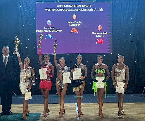 Obrezana fotografija primerna za objavo: Razglasitev rezultatov, da je Sashka Koleska balkanska prvakinja v latinskoameriških plesih Obrezana fotografija primerna za objavo: Razglasitev rezultatov, da je Sashka Koleska balkanska prvakinja v latinskoameriških plesih