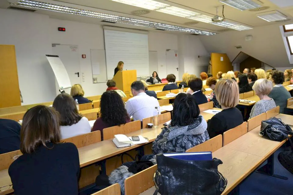 Izobraževanje za mediatorje 2026 - Aktualna vprašanja mediacijskih postopkov (odprte prijave) Izobraževanje za mediatorje 2026 - Aktualna vprašanja mediacijskih postopkov (odprte prijave)