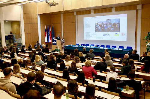 Slušatelji na dogodko Medicina, pravo in družba 2025 Slušatelji na dogodko Medicina, pravo in družba 2025