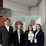 Tekmovalci Ana Veronika Borko, Anja Kmetec, Ana Nemec in Daniel Golob