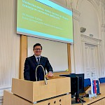 Dr. Damjan Kukovec, sodnik na Splošnem sodišču EU za govorniškim pultom