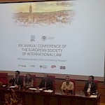 Prof. dr. Petra Weingerl druga z desne za govorniškim pultom