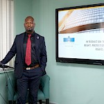 Izr. prof. dr. Mensah med predavanjem